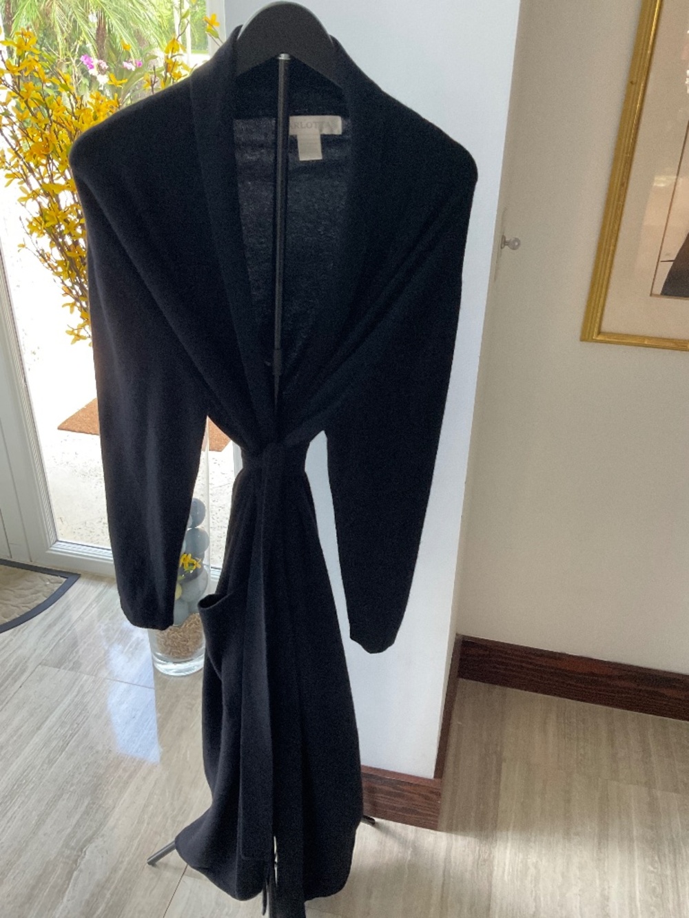 Arlotta Beautiful  Luxury !00% Cashmere duster/robe M/L in black